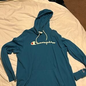 Large Champion pullover lightweight hoodie (blue)